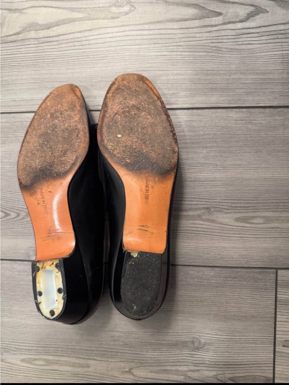 Salvatore Ferragamo Black Leather Bow Flats with Gold Logo 8B - Picture 4 of 5